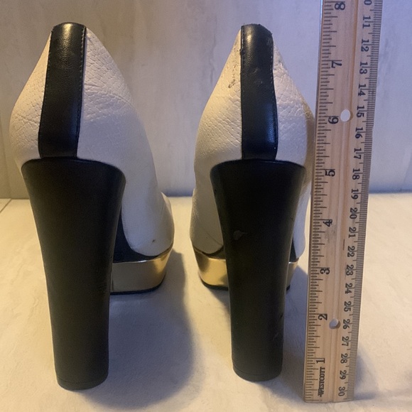 Mossimo Women's Textured White Black Peep Toe Platform Heels Size 8.5 - Picture 4 of 15